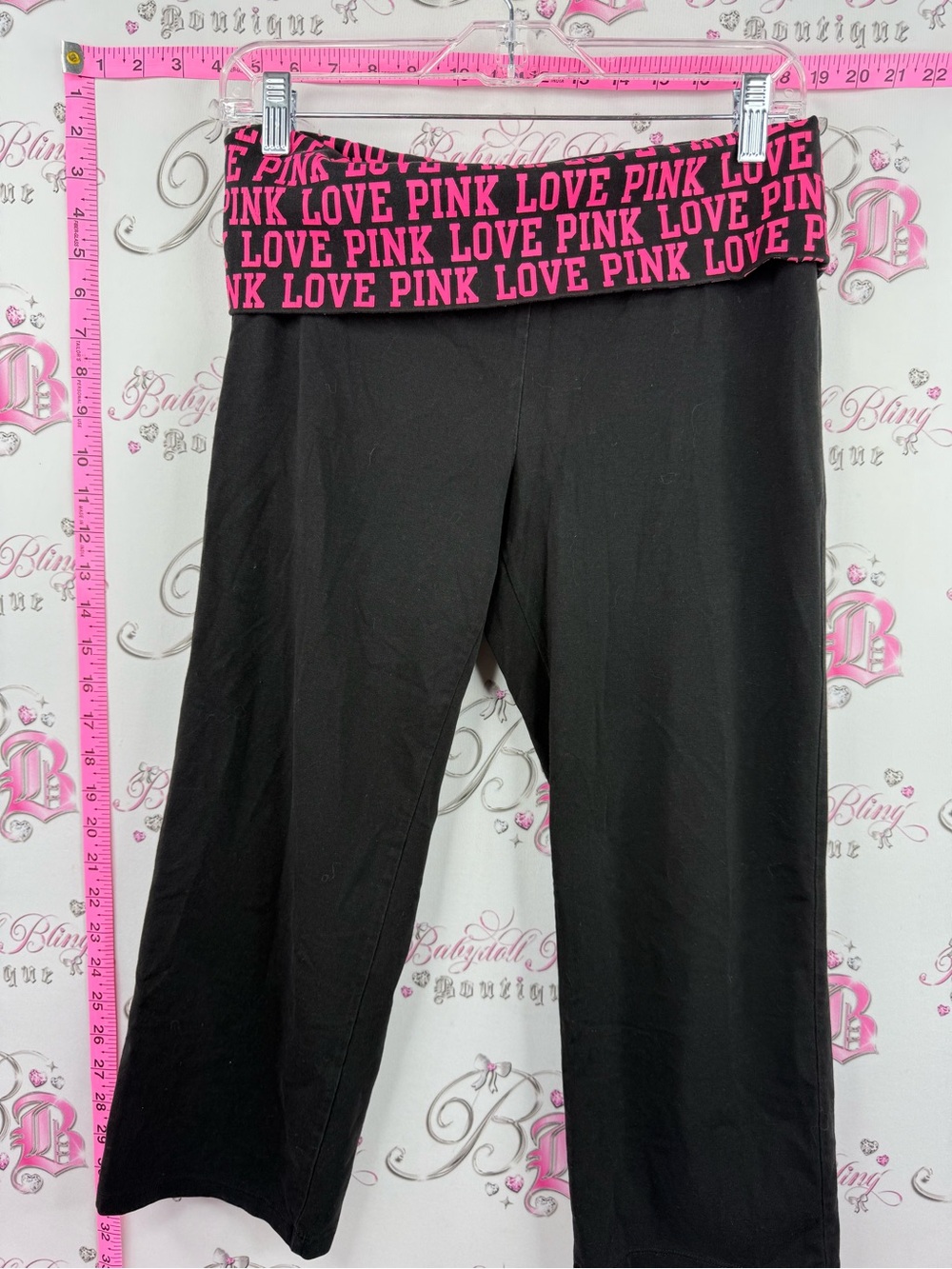PINK Victoria's Secret 2011 crop Black Capri Leggings Pink LOVE PINK Waistband